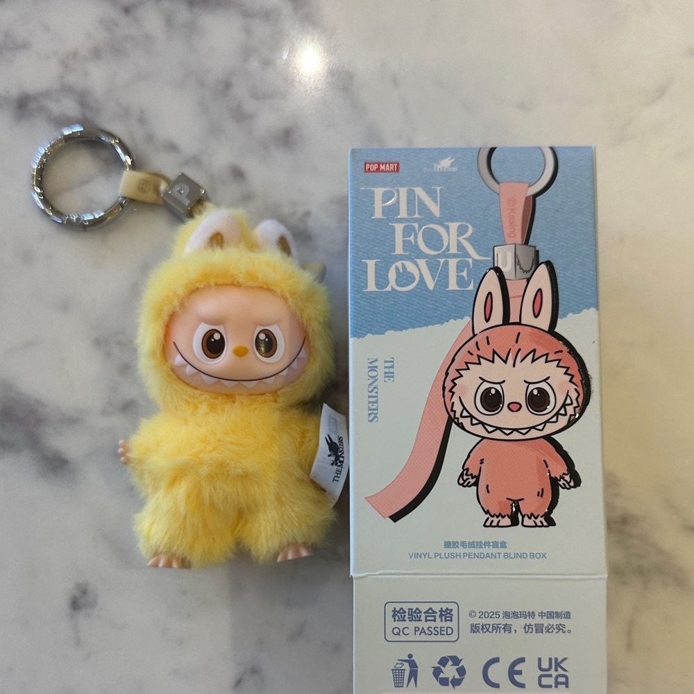 Mini Labubu - Pin for Love - letter P